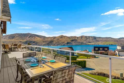 204 Stehekin Way, Chelan, WA 98816