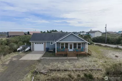 1225 Storm King Ave SW, Ocean Shores, WA 98569