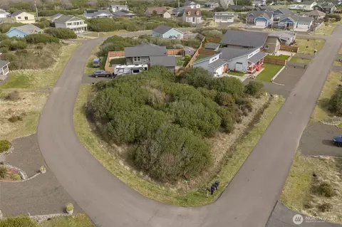 1240 Storm King Ave SW, Ocean Shores, WA 98569