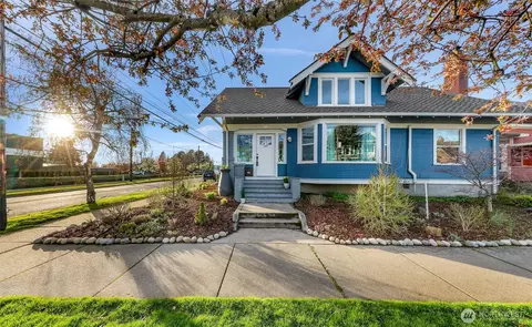 2101 Young St, Bellingham, WA 98225