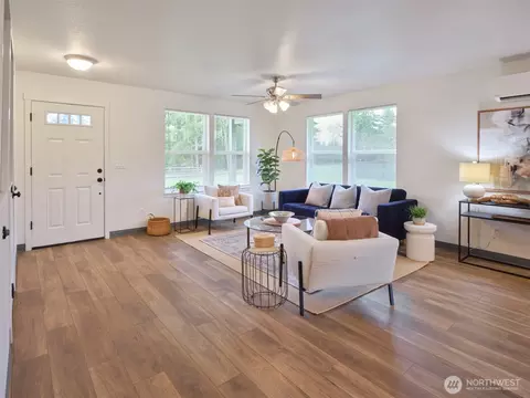 Living - 497 Hart Rd, Winlock, WA 98596 photo 1 of 3