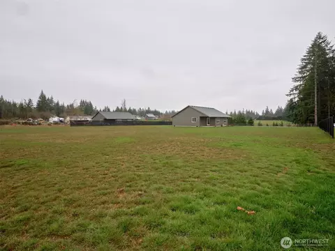 Exterior - 497 Hart Rd, Winlock, WA 98596 photo 6 of 6