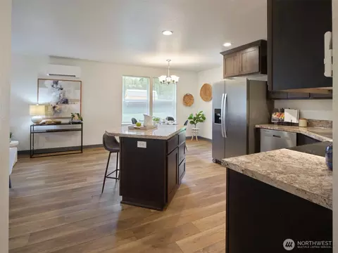 Kitchen - 497 Hart Rd, Winlock, WA 98596 photo 4 of 8