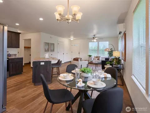 Dining - 497 Hart Rd, Winlock, WA 98596 photo 1 of 3