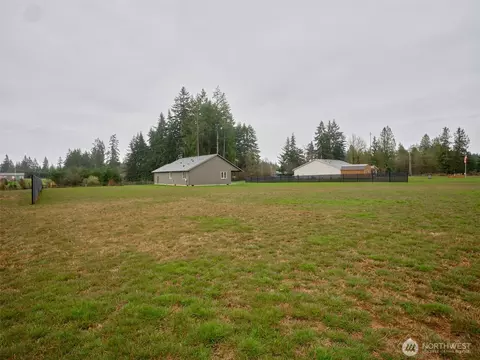Exterior - 497 Hart Rd, Winlock, WA 98596 photo 5 of 6