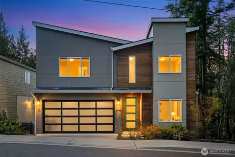 809 206th Ave NE, Sammamish, WA 98074