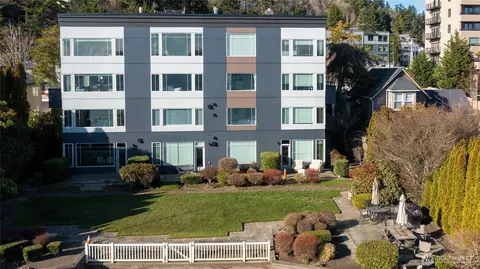 9039 NE Juanita Dr #306, Kirkland, WA 98034