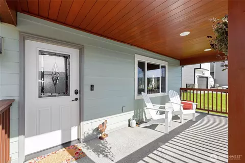 652 Joy St, Eatonville, WA 98328