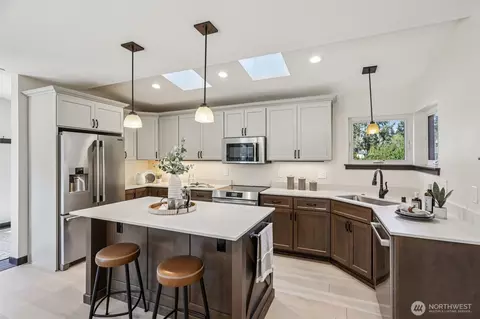 Kitchen - 1402 194th St SE #9, Bothell, WA 98012 photo 2 of 4