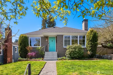 8041 12th Ave NE, Seattle, WA 98115
