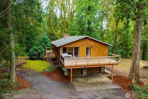 3500 NW 18th St, Bremerton, WA 98312