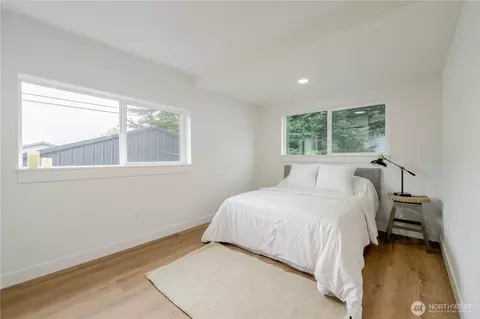 Bedroom - 1315 E Marine View Dr, Everett, WA 98201 photo 1 of 6