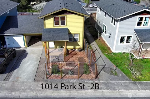 1014 Park St #2B, Friday Harbor, WA 98250