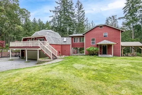 9203 Kootenai Dr, Anderson Island, WA 98303