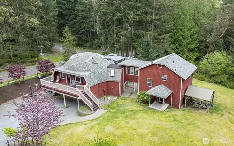 9203 Kootenai Dr, Anderson Island, WA 98303