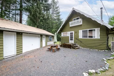 100 Aspen Ln, Packwood, WA 98361