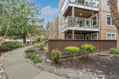 22910 90th Ave W #B201, Edmonds, WA 98026
