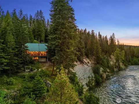 2290 Riffle Dr, Leavenworth, WA 98826