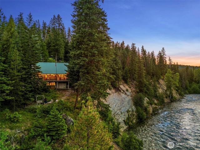 2290 Riffle Dr, Leavenworth, WA 98826