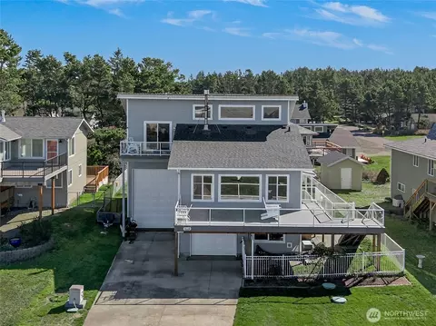 19408 K Pl, Long Beach, WA 98631