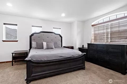 Bedroom - 1515 Daffodil Ave NE, Orting, WA 98360 photo 4 of 4