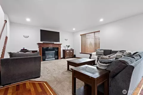 Living - 1515 Daffodil Ave NE, Orting, WA 98360 photo 2 of 2