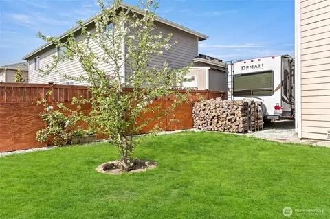 Exterior - 1515 Daffodil Ave NE, Orting, WA 98360 photo 6 of 8