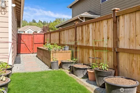 Exterior - 1515 Daffodil Ave NE, Orting, WA 98360 photo 3 of 8