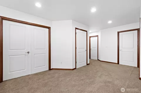 Entry Way - 1515 Daffodil Ave NE, Orting, WA 98360 photo 3 of 3