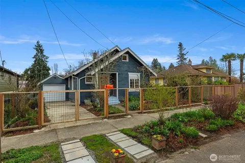 5812 46th Ave S, Seattle, WA 98118
