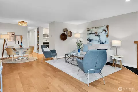 2350 10th Ave E #111, Seattle, WA 98102