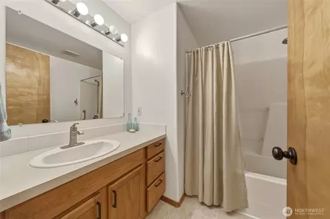 Bath - 58 Talon Loop, Walla Walla, WA 99362 photo 3 of 4
