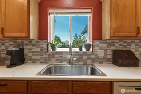 Kitchen - 58 Talon Loop, Walla Walla, WA 99362 photo 3 of 4