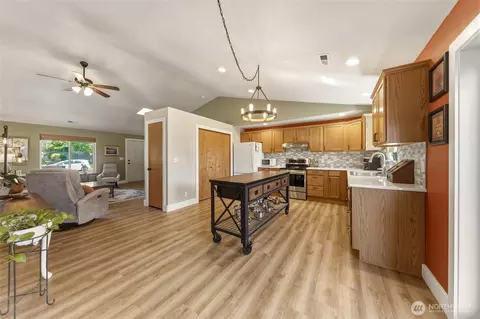 Kitchen - 58 Talon Loop, Walla Walla, WA 99362 photo 4 of 4