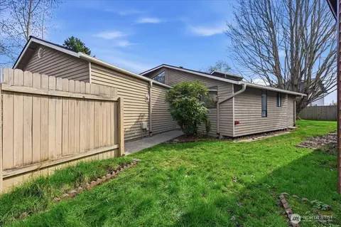 Exterior - 124 93rd St SE, Everett, WA 98208 photo 1 of 3