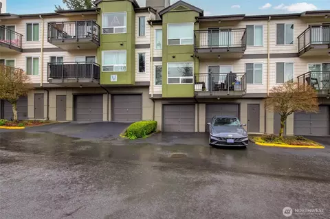 31500 33rd Pl SW #V102, Federal Way, WA 98023