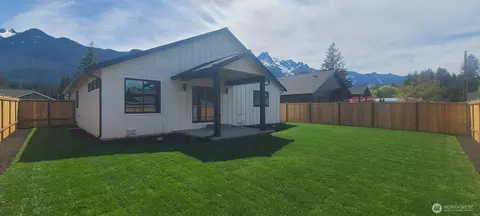 1170 Darrington St, Darrington, WA 98241