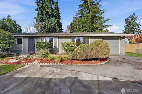 1329 N 183rd St, Shoreline, WA 98133