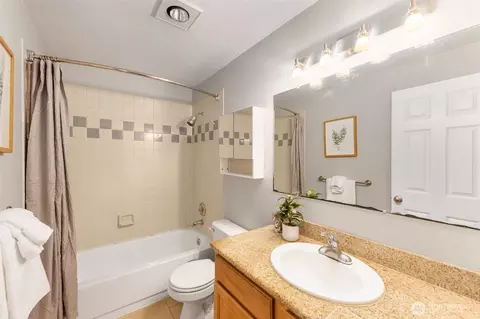 Bath - 20318 Bothell Everett Hwy #A101, Bothell, WA 98012 photo 1 of 1