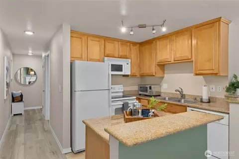 Kitchen - 20318 Bothell Everett Hwy #A101, Bothell, WA 98012 photo 3 of 4
