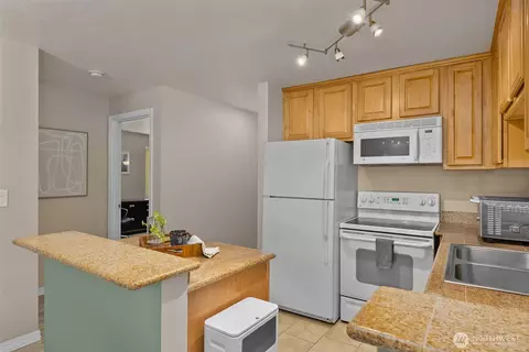 Kitchen - 20318 Bothell Everett Hwy #A101, Bothell, WA 98012 photo 4 of 4