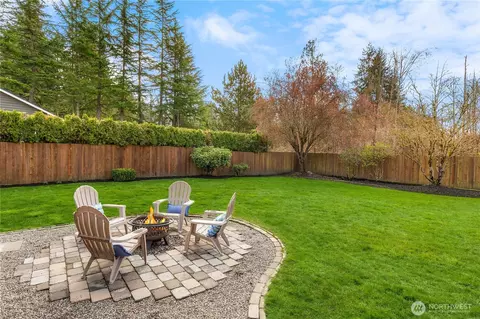 Exterior - 814 213th St SE, Bothell, WA 98021 photo 4 of 6