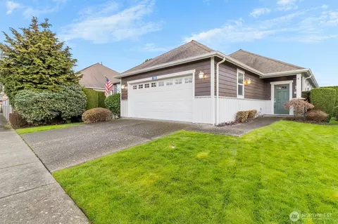 730 Farmington Dr, Burlington, WA 98233