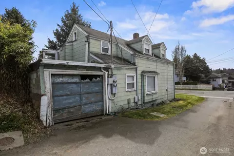 Exterior - 1817 34th St, Everett, WA 98201 photo 2 of 2