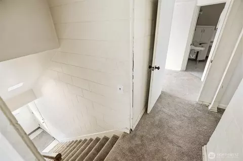 Entry Way - 1817 34th St, Everett, WA 98201 photo 1 of 3