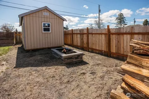 Exterior - 3025 Florida St, Longview, WA 98632 photo 5 of 5