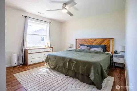 Bedroom - 3025 Florida St, Longview, WA 98632 photo 1 of 2