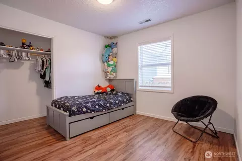 Bedroom - 3025 Florida St, Longview, WA 98632 photo 2 of 2