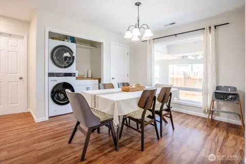 Dining - 3025 Florida St, Longview, WA 98632 photo 1 of 2