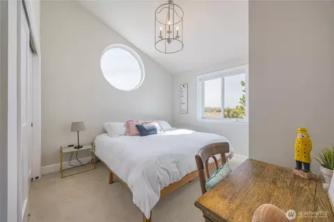 Bedroom - 391 3 Crabs Rd, Sequim, WA 98382 photo 4 of 4